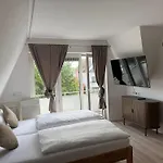 Ostsee Travemuende מלון 2*